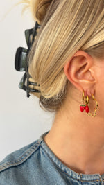 Afbeelding laden in gallerij, De Strawberry Earring