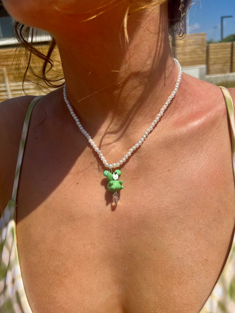De Bear Necklace