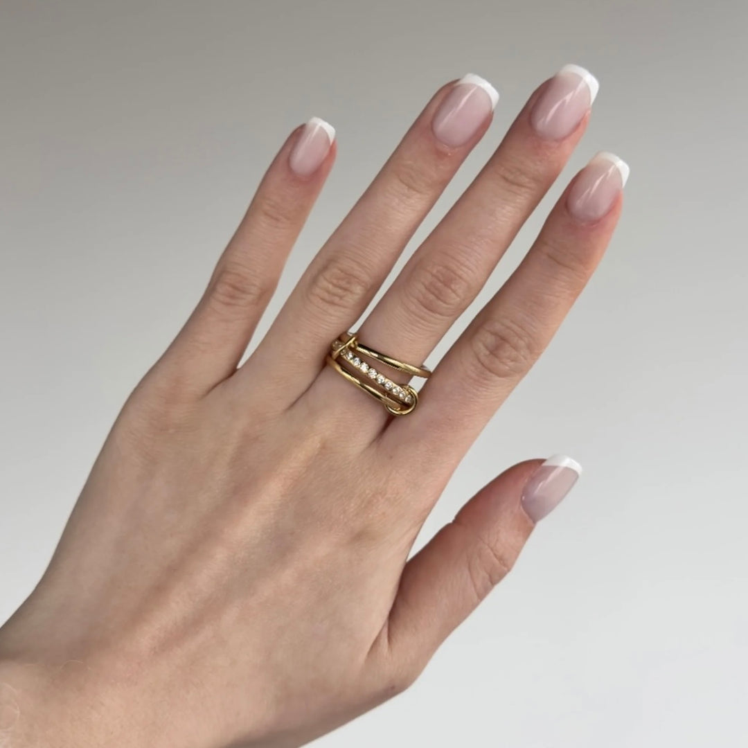 De Triple Ring